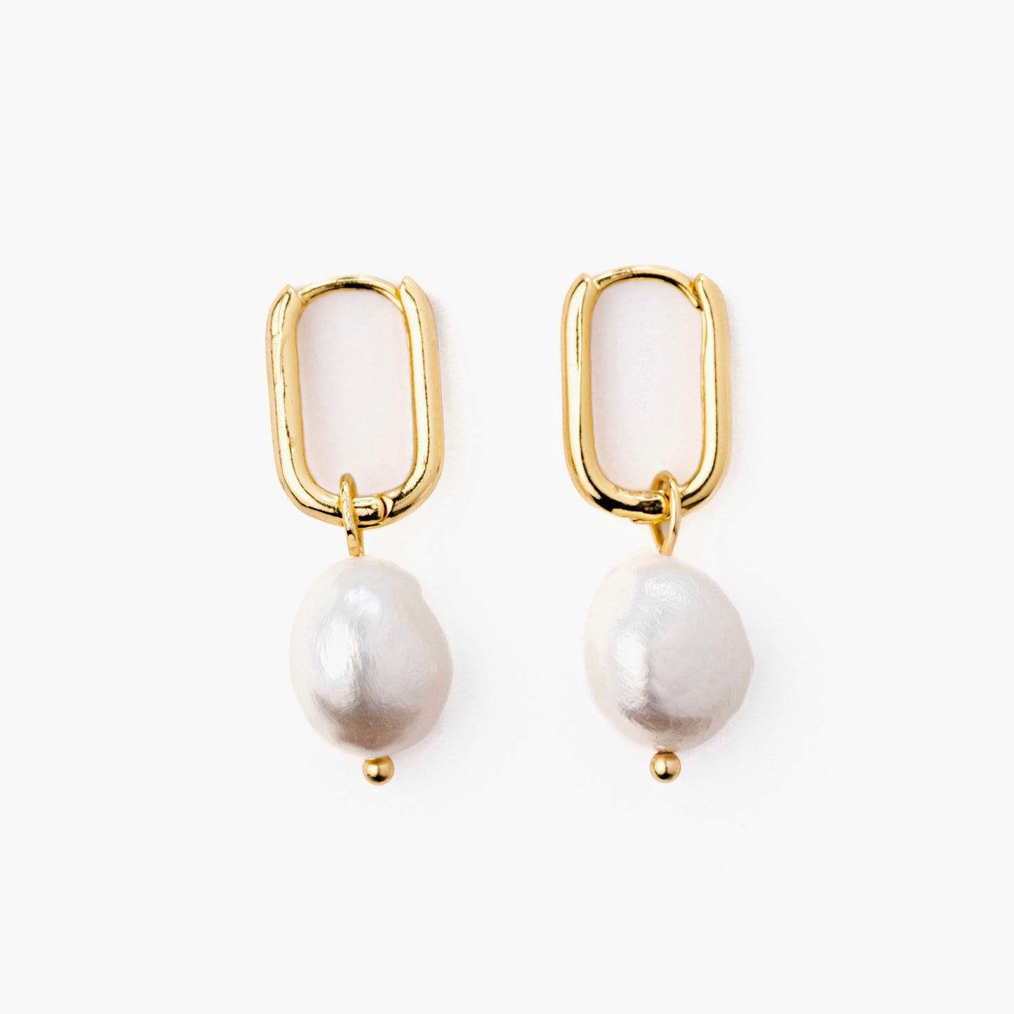 Amelia pearl earrings