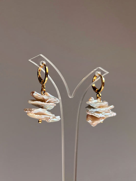 Pearl flakes earrings