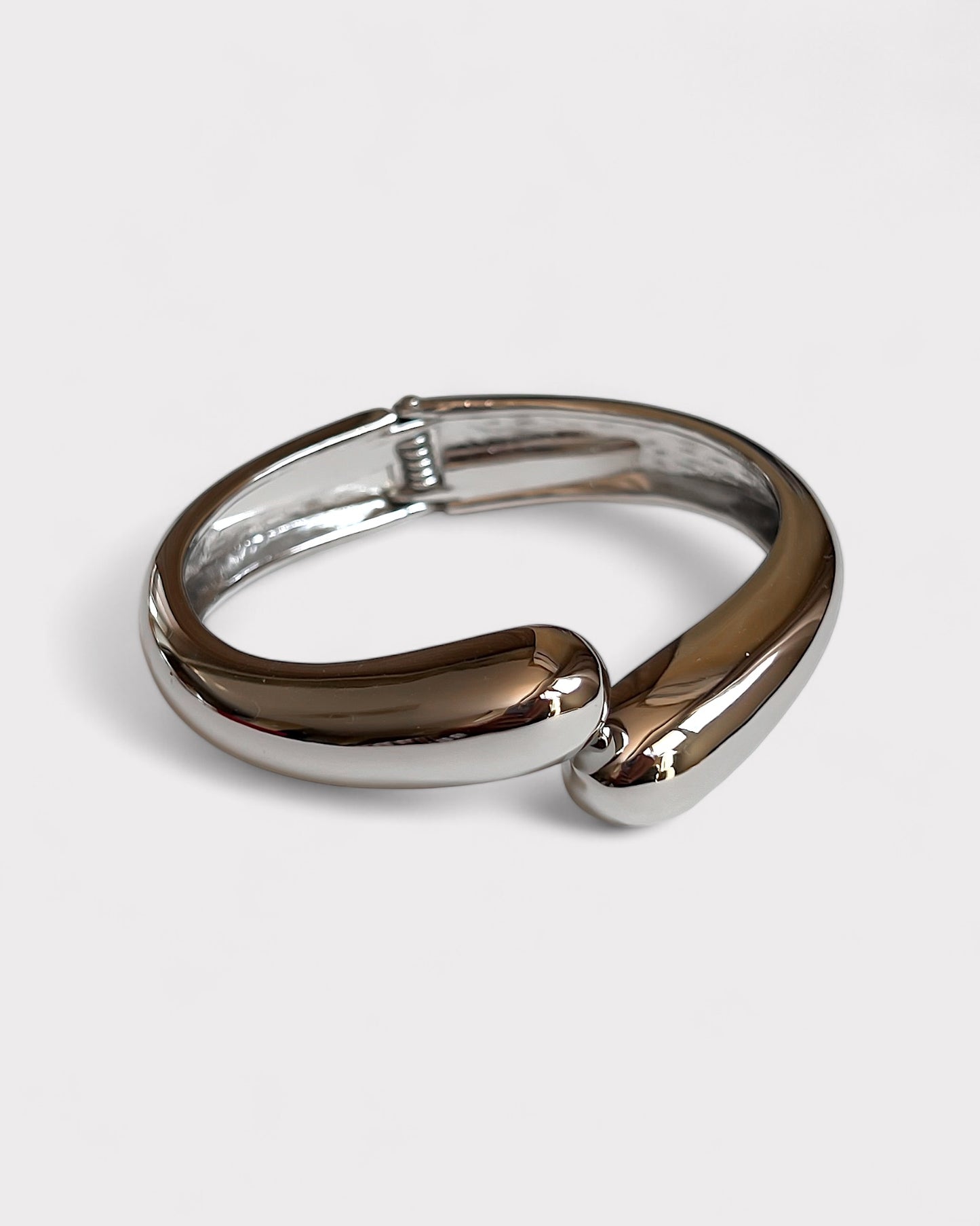 Small dome silver bangle