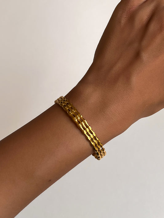 Serene bangle