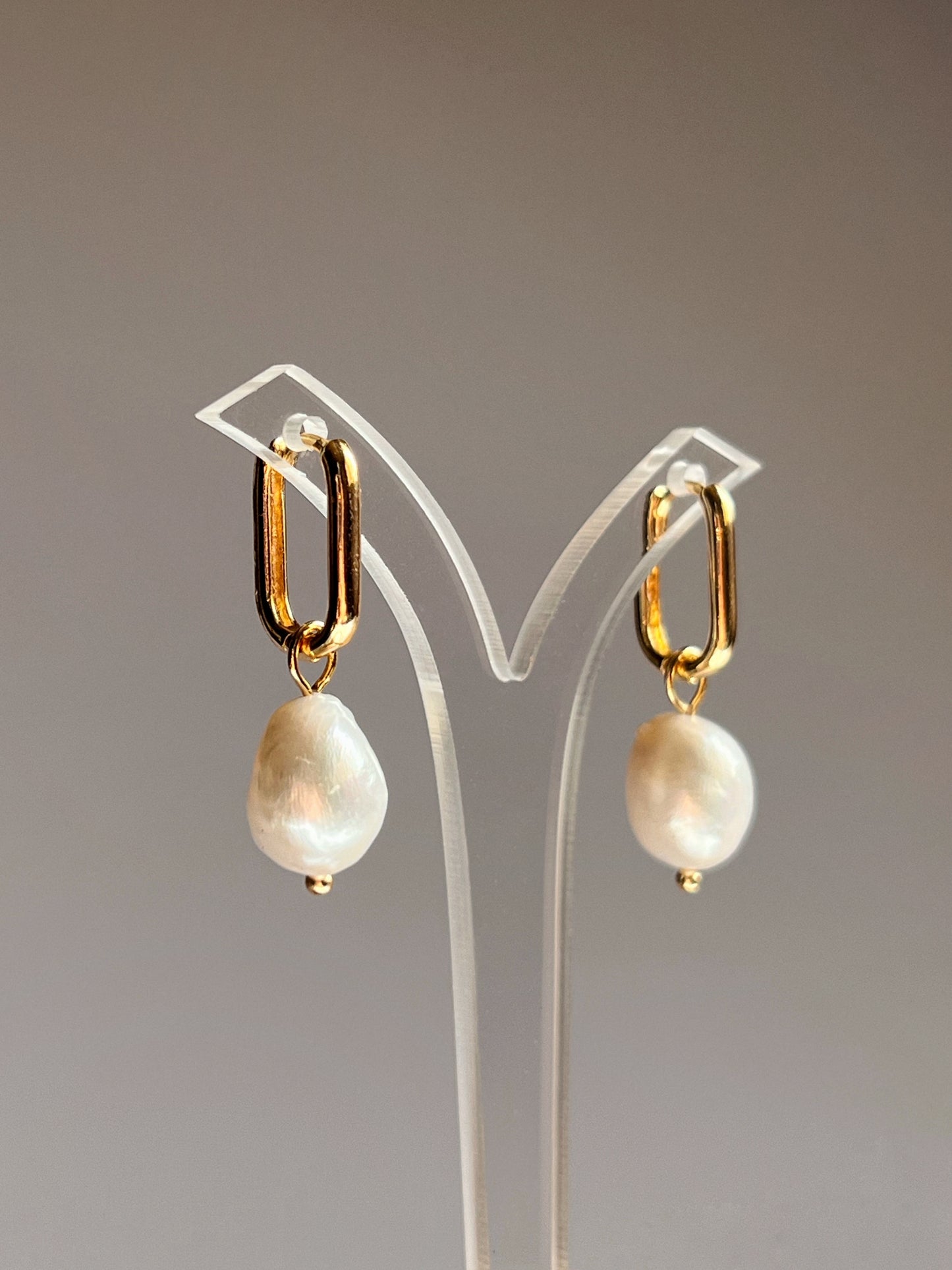 Amelia pearl earrings