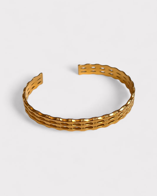 Serene bangle