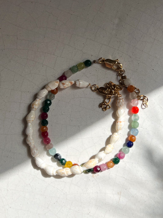 Agate, shells bracelets